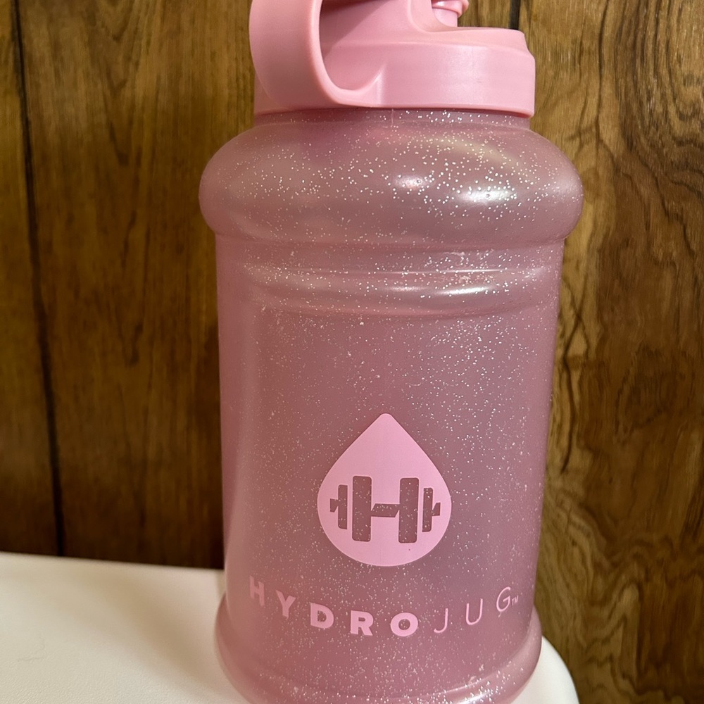 Sparkly pink hydrojug (half gallon).